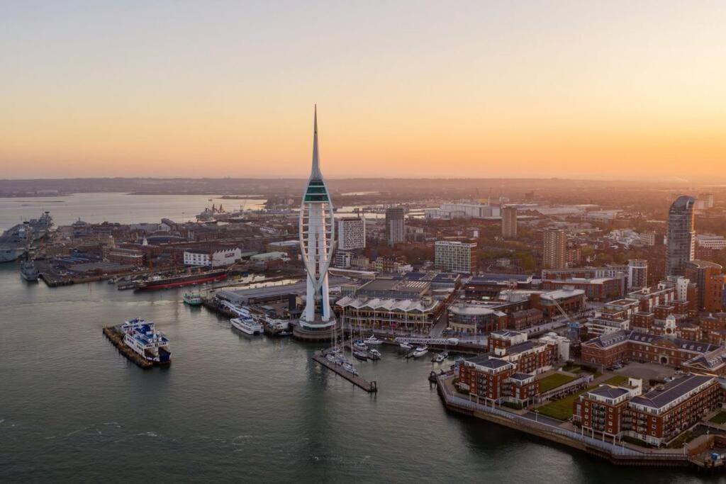 Coastal Comfort Getaway Portsmouth Ngoại thất bức ảnh